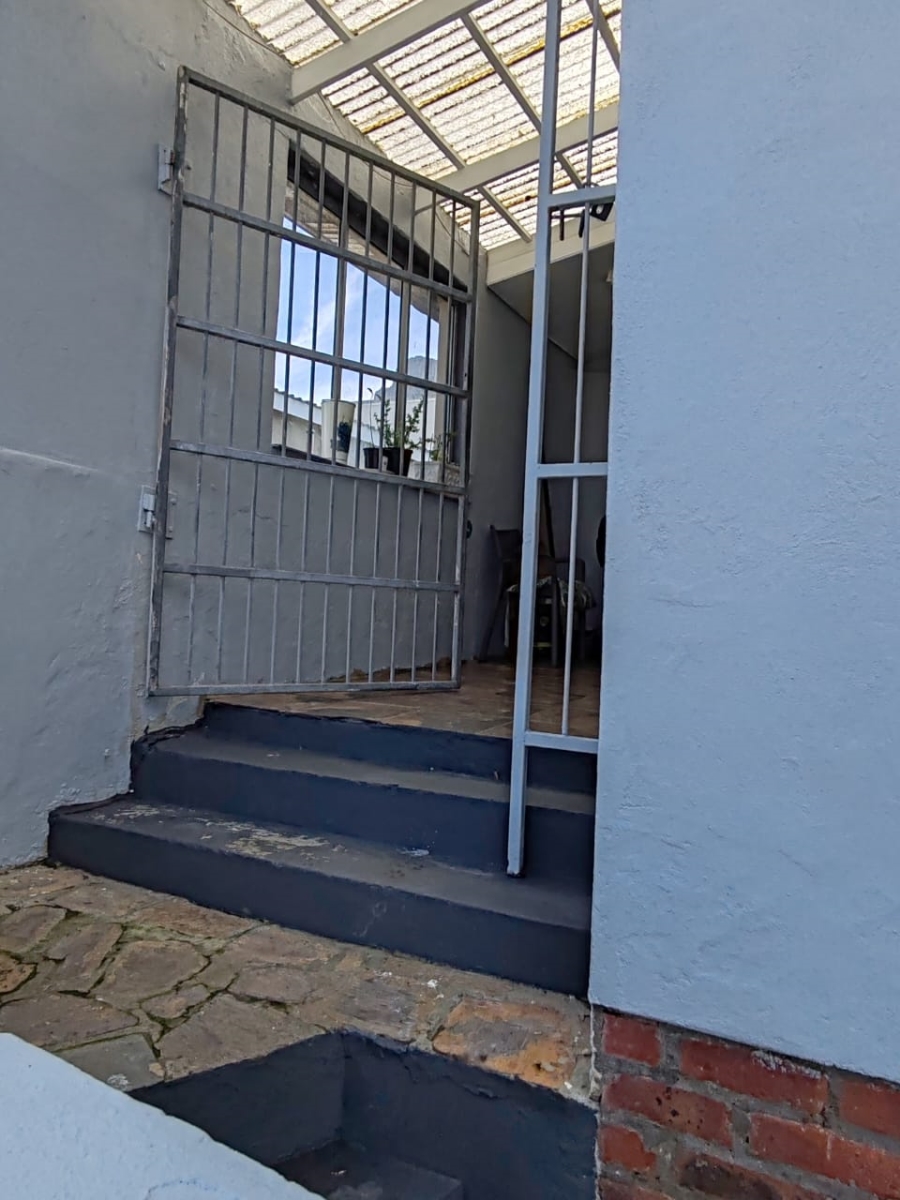 4 Bedroom Property for Sale in Palmiet Western Cape
